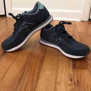 Size 9.5 Womens New Balance Shoes